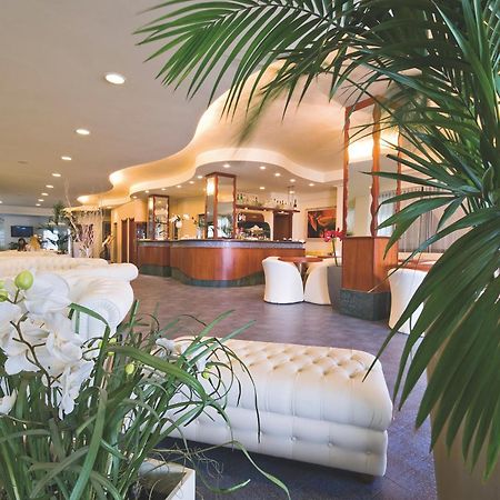 Hotel Foschi-Peninsula Bellaria-Igea Marina Exterior foto