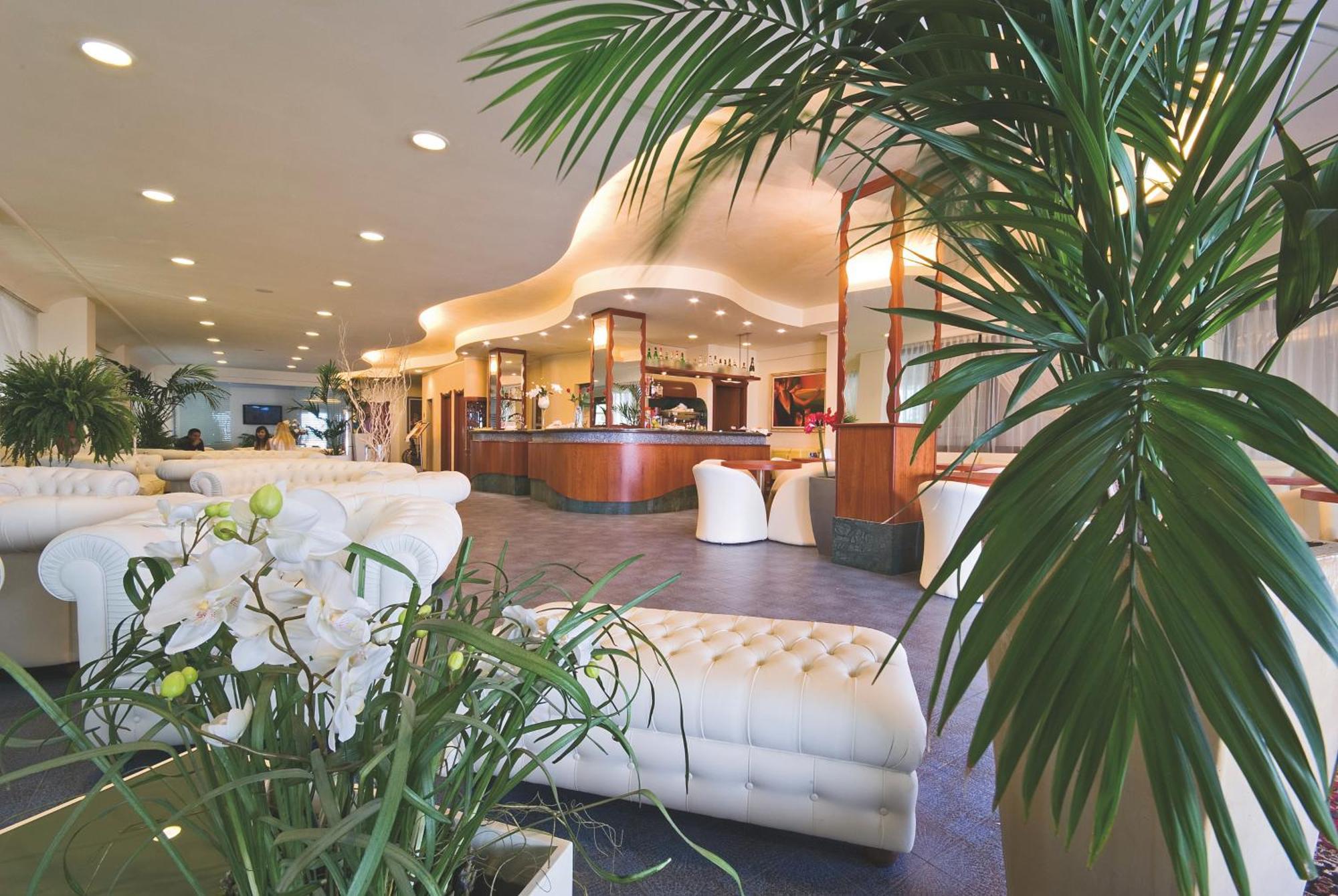 Hotel Foschi-Peninsula Bellaria-Igea Marina Exterior foto